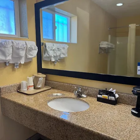 Quality Inn Ukiah Exterior photo