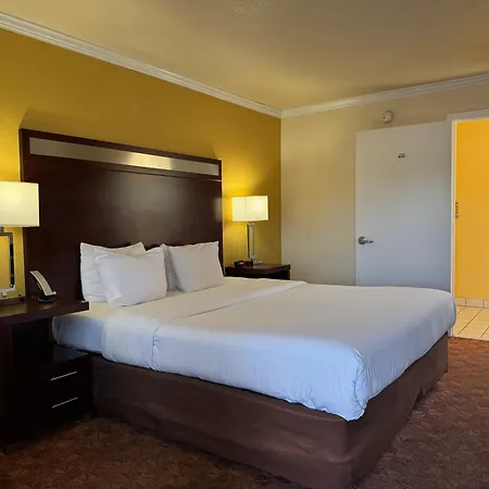 Quality Inn Ukiah Exterior photo