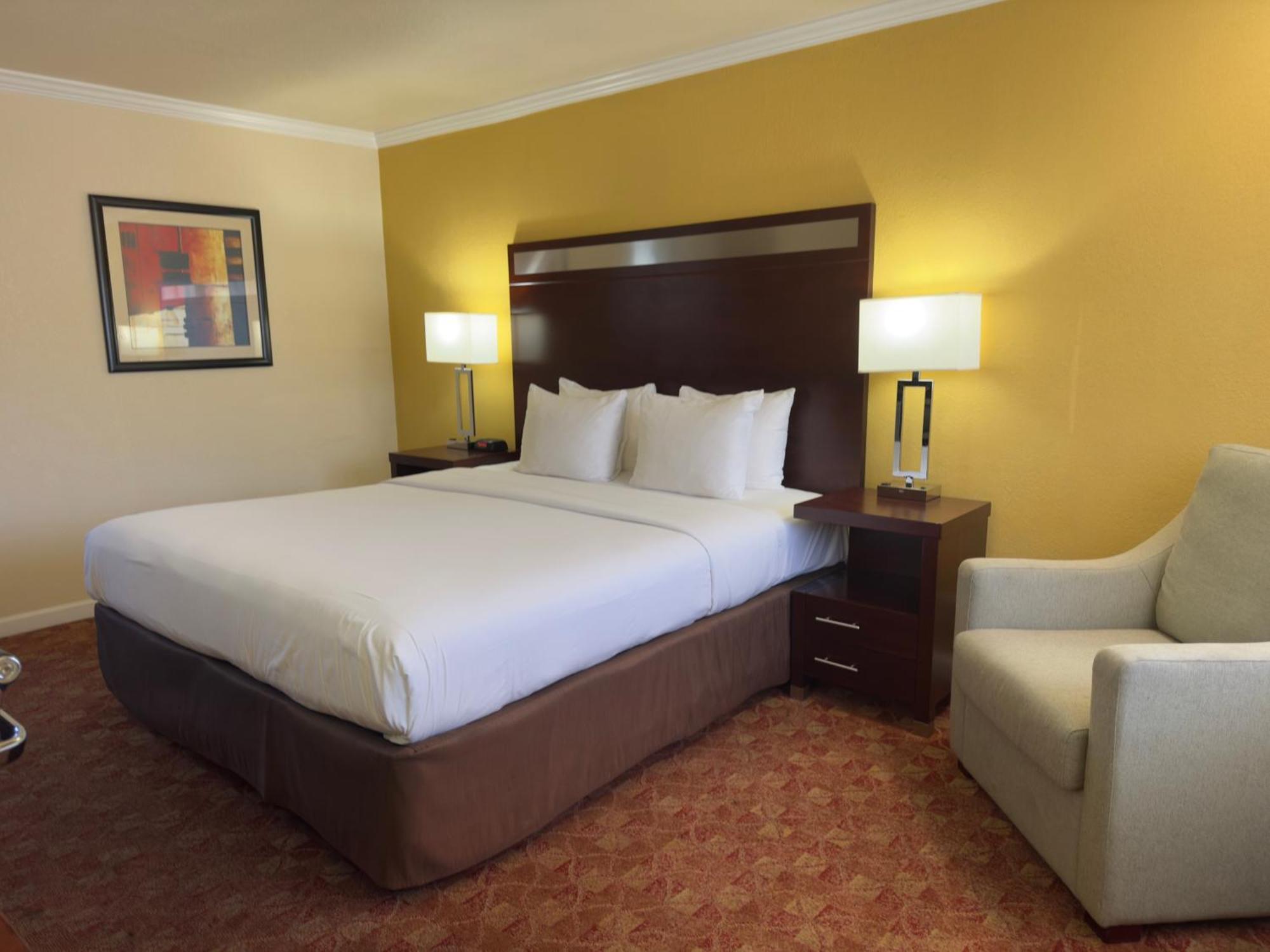 Quality Inn 2*