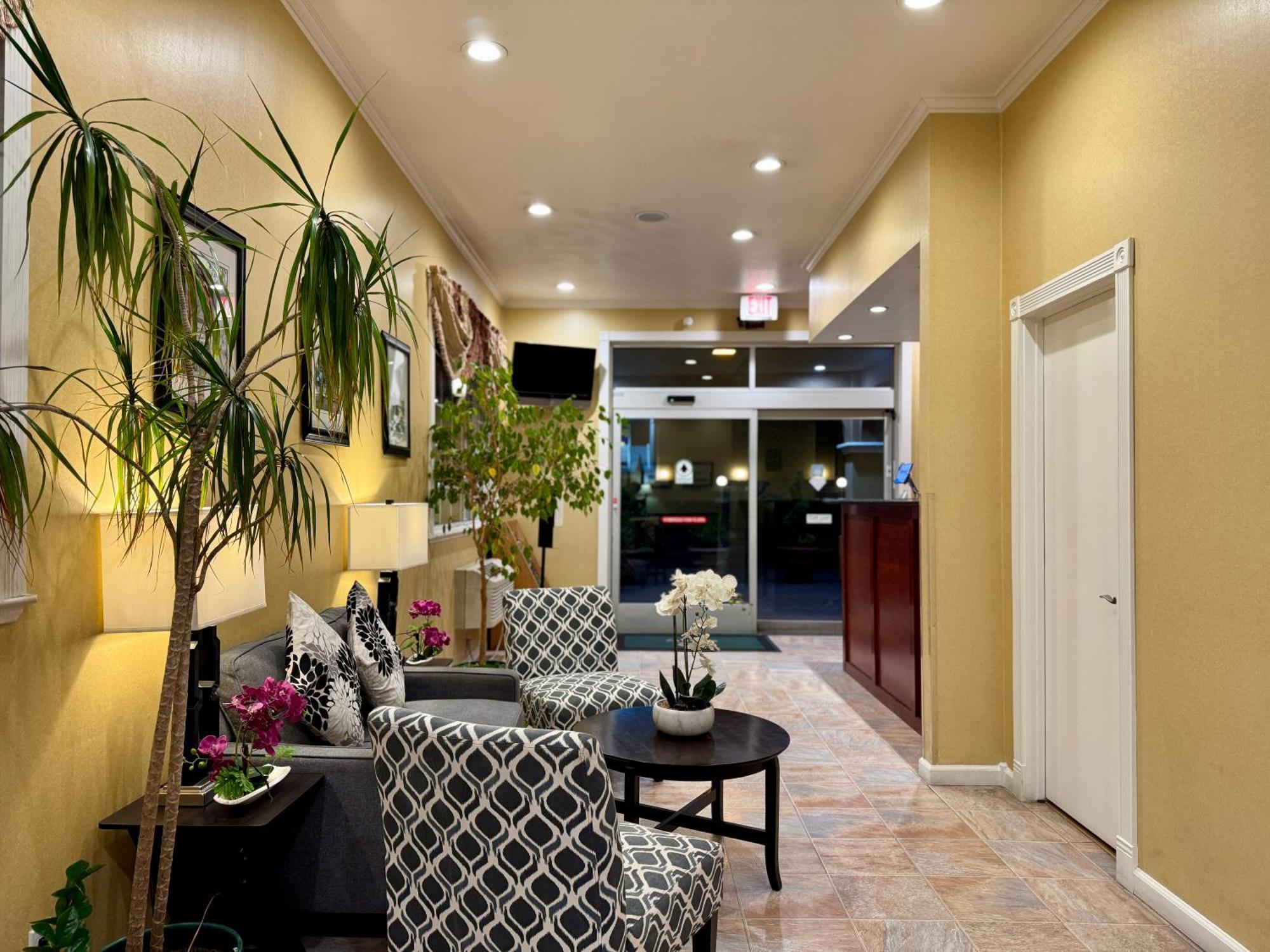 Quality Inn 2*